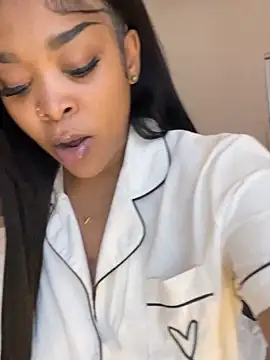 Snapshot of sexyTHANDO chatting on 05.16.26 sexyTHANDO online show from 05.16.26