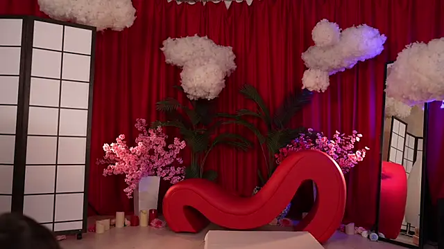 KittyCaitlin online show from 02.25.25