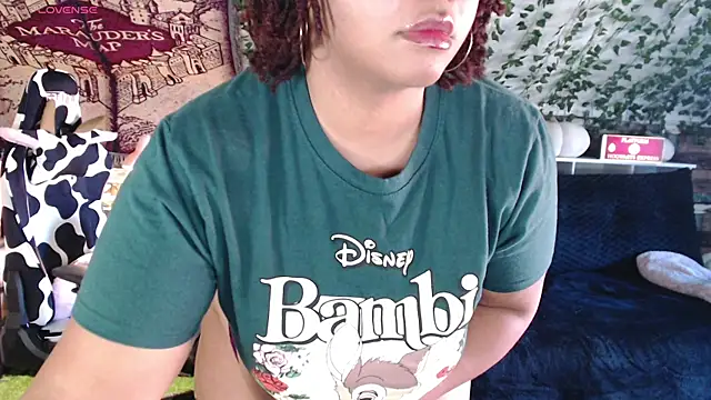 Snapshot of -khayaparker chatting on 12.02.24 -khayaparker online show from 12.02.24