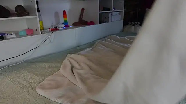 Snapshot of -khayaparker chatting on 02.20.25 -khayaparker online show from 02.20.25