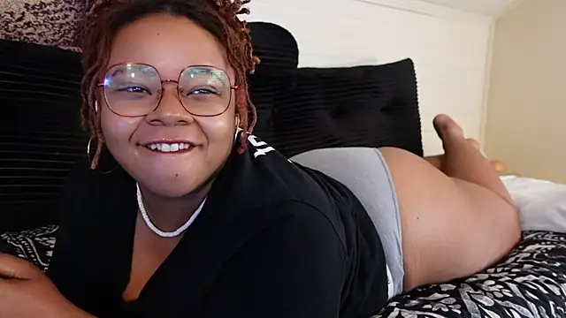 Snapshot of -khayaparker chatting on 06.24.26 -khayaparker online show from 06.24.26