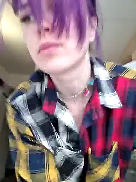 LazyTanukii online show from 02.03.25