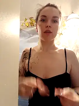 LazyTanukii online show from 11.02.25