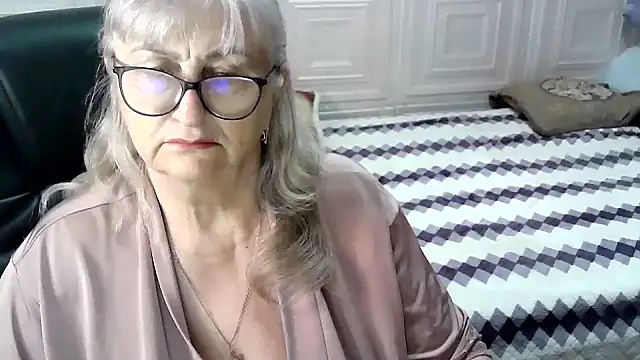 LolkaAlyss online show from 11.26.25