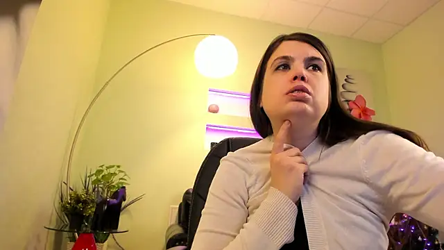 BattyMoll online show from 12.12.24