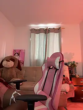 Snapshot of Vane_Rossee chatting on 01.25.25 Vane Rossee online show from 01.25.25