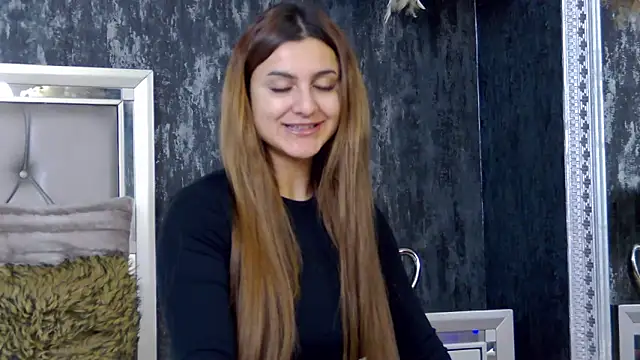 NicolePlay online show from 01.10.25