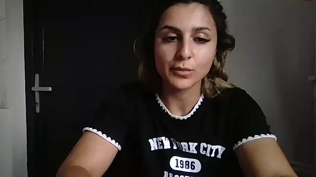 Snapshot of NicolePlay chatting on 06.03.26 NicolePlay online show from 06.03.26