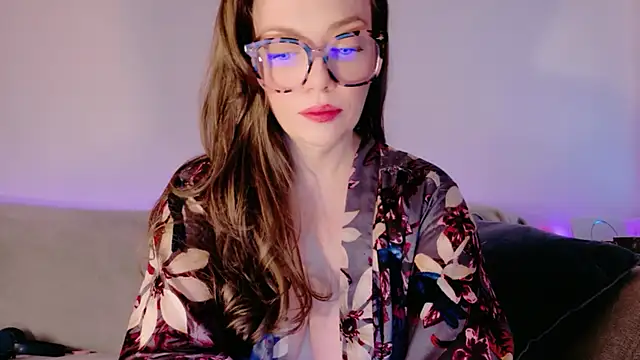 Snapshot of FemDom_RubyKnightXXO chatting on 10.14.25 FemDom RubyKnightXXO online show from 10.14.25