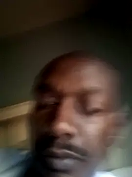 Snapshot of RinsingWood84 chatting on 01.04.25 RinsingWood84 online show from 01.04.25