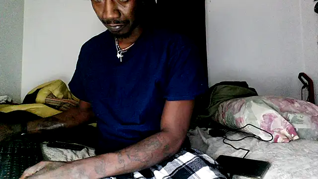 Snapshot of RinsingWood84 chatting on 01.22.25 RinsingWood84 online show from 01.22.25