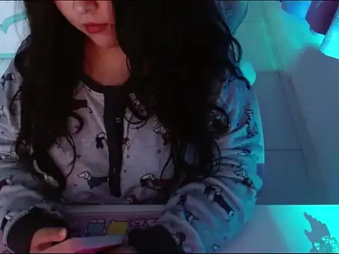 KittyK3 online show from 10.02.25