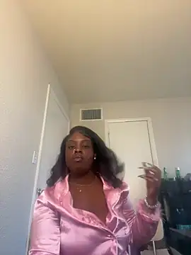 Snapshot of DancingLemonade chatting on 01.24.25 DancingLemonade online show from 01.24.25