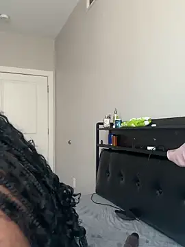 Snapshot of DancingLemonade chatting on 10.31.25 DancingLemonade online show from 10.31.25