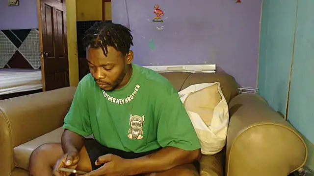 Snapshot of Tirichexxx chatting on 12.14.24 Tirichexxx online show from 12.14.24