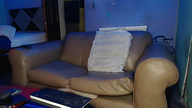 Snapshot of Tirichexxx chatting on 12.19.24 Tirichexxx online show from 12.19.24