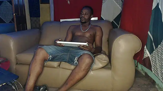 Snapshot of Tirichexxx chatting on 12.28.24 Tirichexxx online show from 12.28.24