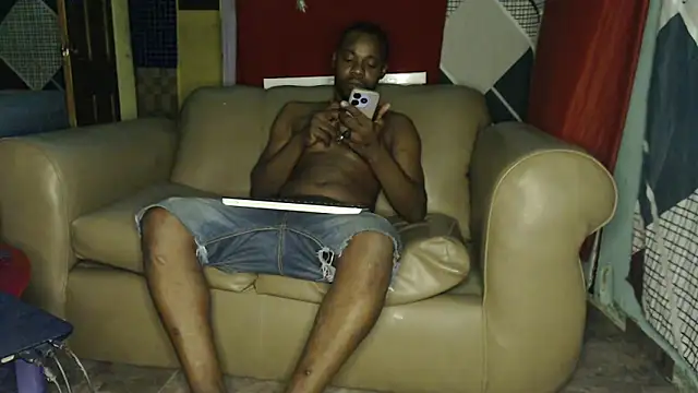 Snapshot of Tirichexxx chatting on 12.28.24 Tirichexxx online show from 12.28.24