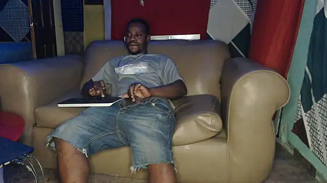 Snapshot of Tirichexxx chatting on 12.29.24 Tirichexxx online show from 12.29.24