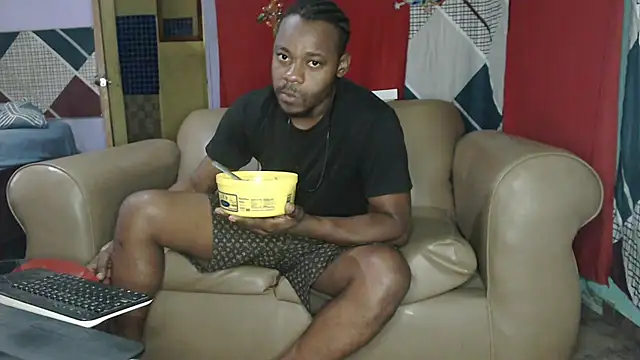 Snapshot of Tirichexxx chatting on 12.30.24 Tirichexxx online show from 12.30.24