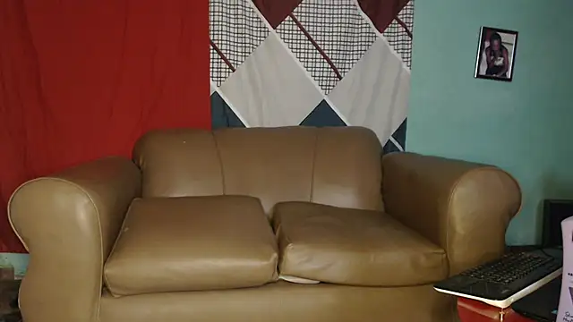 Snapshot of Tirichexxx chatting on 01.12.25 Tirichexxx online show from 01.12.25