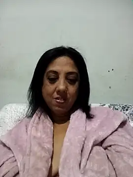 Snapshot of Mahi4luv chatting on 07.25.26 Mahi4luv online show from 07.25.26