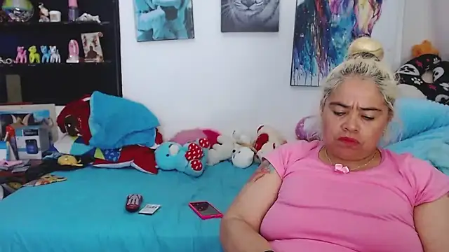 estrellita fugaz16x online show from 01.29.25