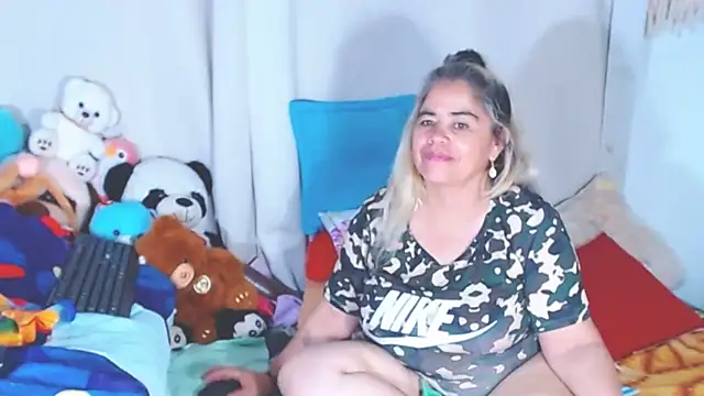 estrellita fugaz16x online show from 10.03.25