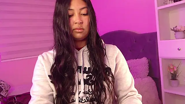 Snapshot of Pocahontas_power chatting on 01.27.25 Pocahontas power online show from 01.27.25