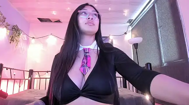 Snapshot of Pocahontas_power chatting on 03.04.25 Pocahontas power online show from 03.04.25