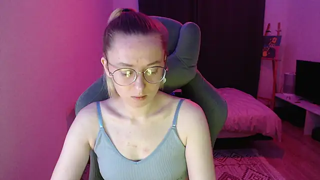 AnabelFrel online show from 12.04.25