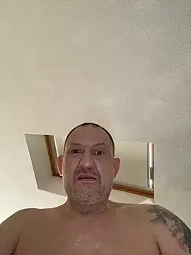 Snapshot of Vlad200472 chatting on 02.28.25 Vlad200472 online show from 02.28.25