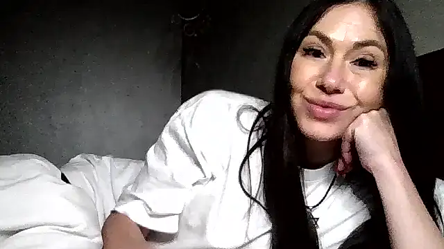 JulianaGold1 online show from 12.15.25