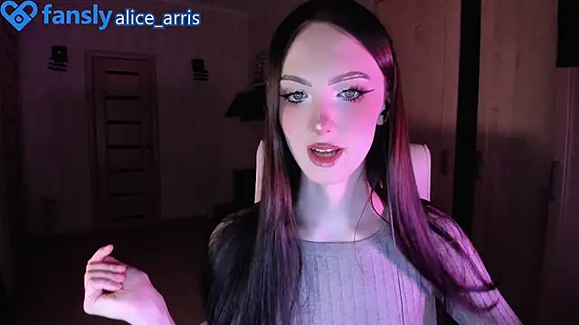 Alice  Aris online show from 10.14.25