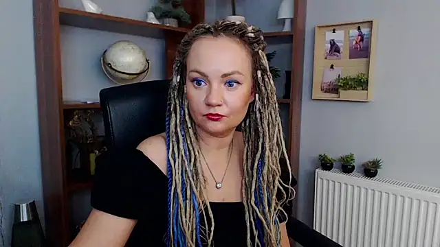 Snapshot of KayaMagic chatting on 01.07.25 KayaMagic online show from 01.07.25