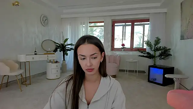 TiffanyHouston  online show from 01.19.25