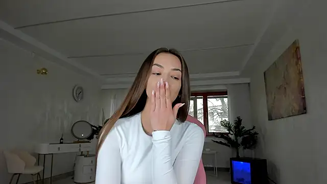 TiffanyHouston  online show from 02.07.25