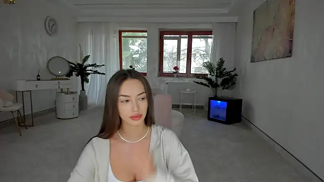 TiffanyHouston  online show from 02.08.25