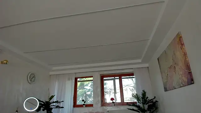 TiffanyHouston  online show from 02.14.25