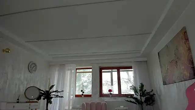 TiffanyHouston  online show from 02.27.25