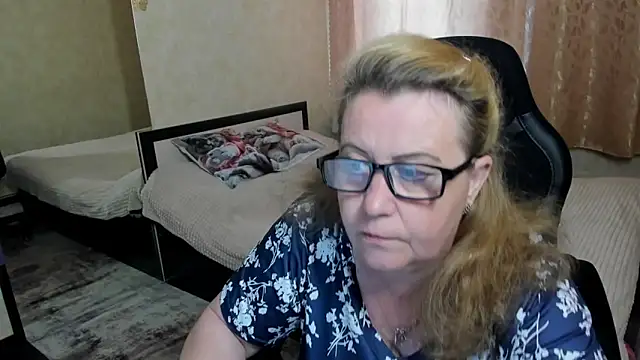 Frau Marta online show from 05.22.26