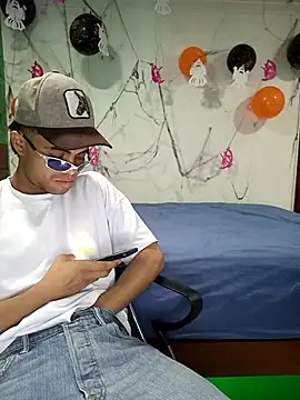 pinedasex777 online show from 10.13.25