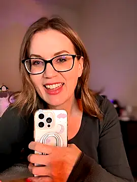 MaiseKnox online show from 12.16.25