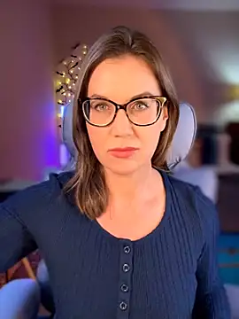 MaiseKnox online show from 03.12.26