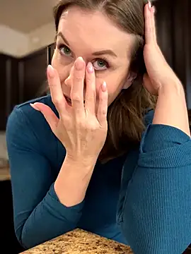 MaiseKnox online show from 03.31.26