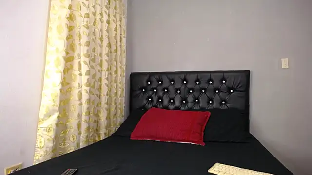 loveyouzahara2020 online show from 12.13.24