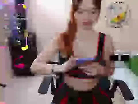 Snapshot of miss_tinnymafe chatting on 09.18.25 miss tinnymafe online show from 09.18.25
