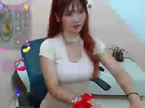 Snapshot of miss_tinnymafe chatting on 09.20.25 miss tinnymafe online show from 09.20.25
