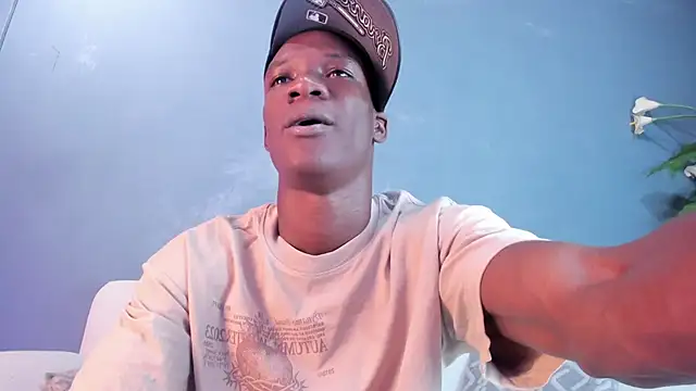 Snapshot of martin_killer chatting on 01.25.25 martin killer online show from 01.25.25