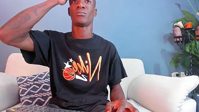 Snapshot of martin_killer chatting on 02.17.25 martin killer online show from 02.17.25